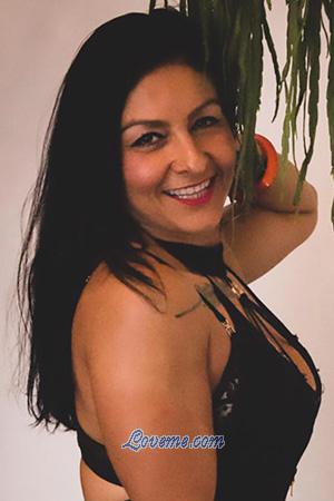 198928 - Hazel Age: 45 - England