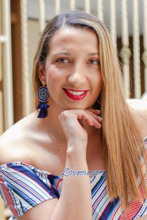 210700 - Karen Age: 38 - Colombia