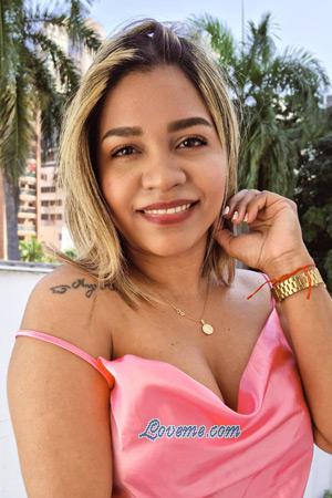 212049 - Madelein Age: 32 - Colombia