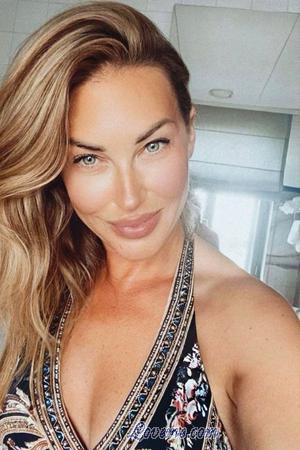 213087 - Oksana Age: 48 - France