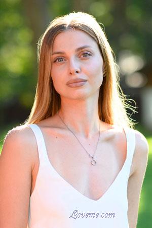 220491 - Yuliia Age: 31 - Ukraine