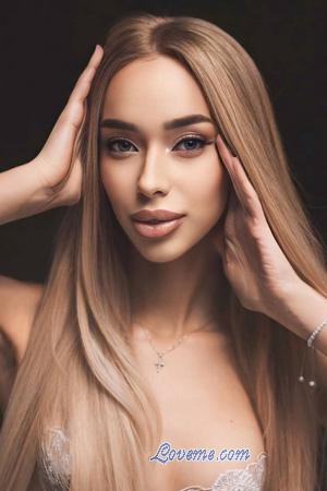 221661 - Nikol Age: 25 - Ukraine