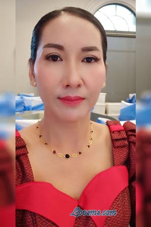 Ladies of Samrorng Torng