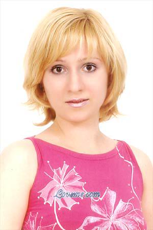 66569 - Irina Age: 35 - Russia