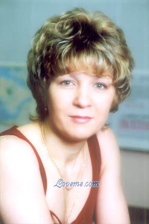 69282 - Svetlana Age: 44 - Russia